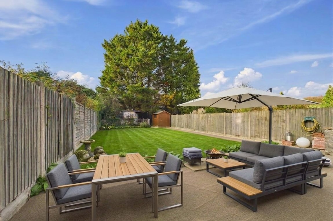 Houghton Road, Dunstable, Bedfordshire, LU5 5AB