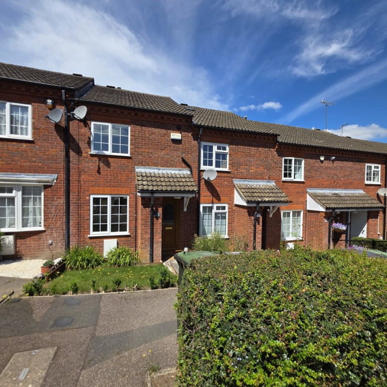Ormsby Close, Luton, LU1 3SN